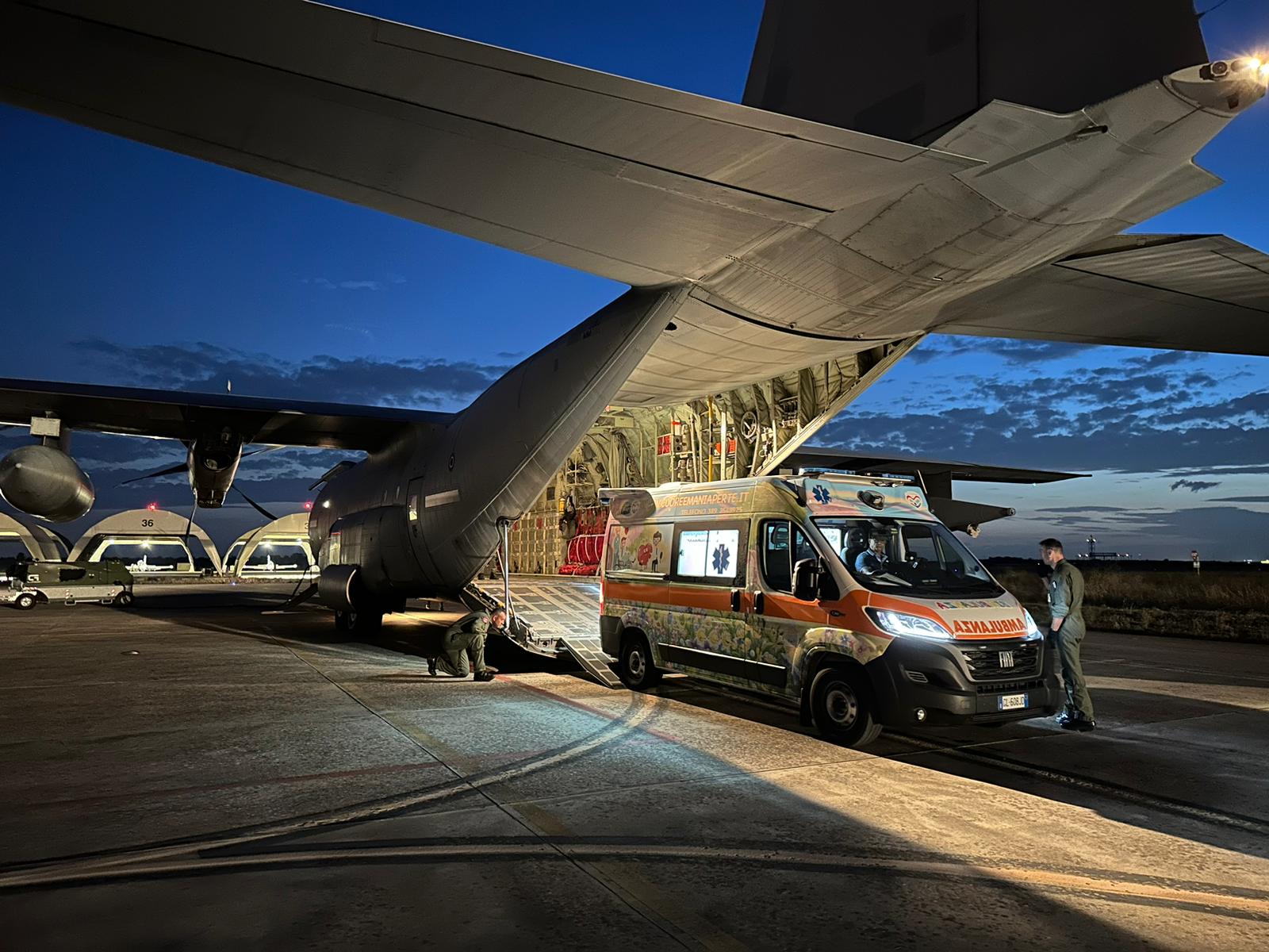 Bimbo in pericolo di vita, trasportato da un aereo dell’Aeronautica Militare, da Ragusa a Firenze