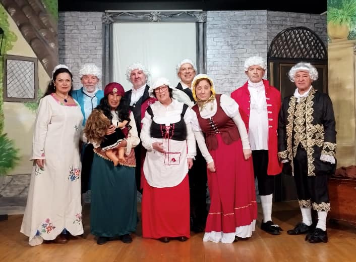 Ragusa applaude “I Superstiti” e la loro “Scuola delle mogli”: successo alla prima