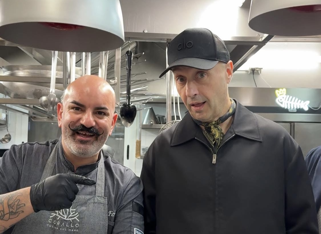 Marina di Modica, al ristorante Corallo ospite d’eccezione dello chef Ferreri,  Joe Bastianich