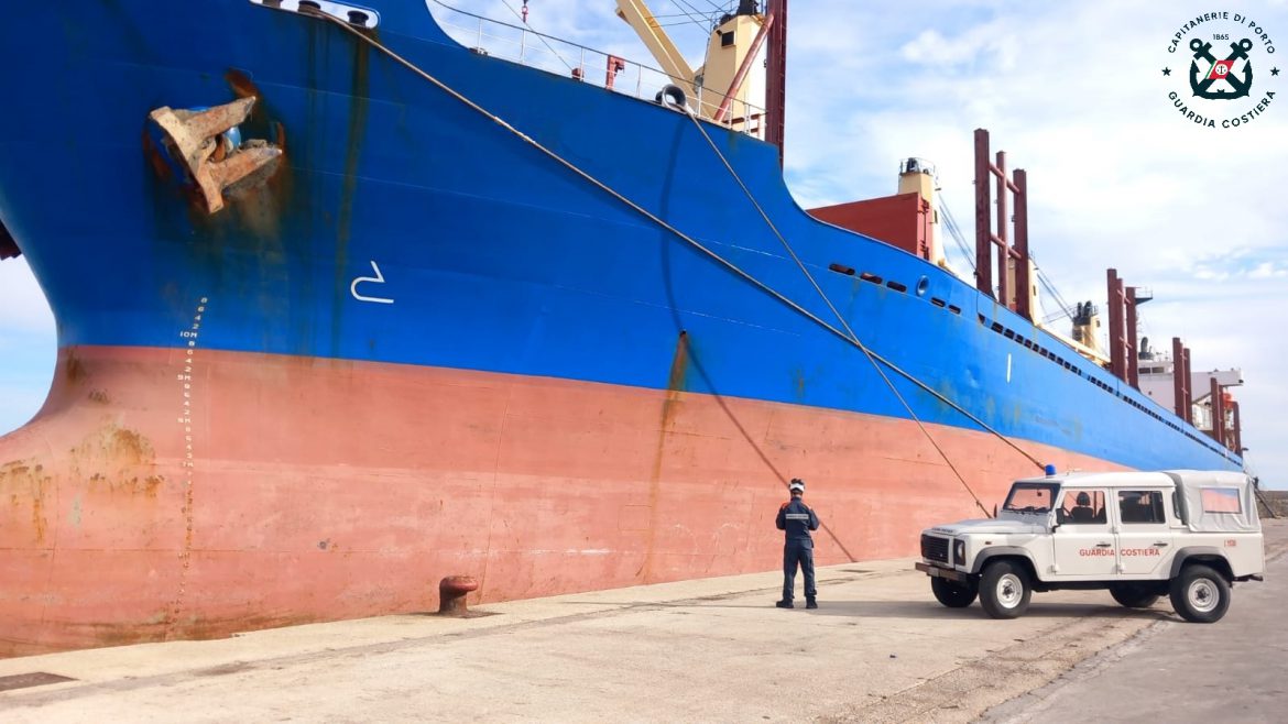 Una nave mercantile “detenuta” al Porto di Pozzallo per gravi irrregolarità’