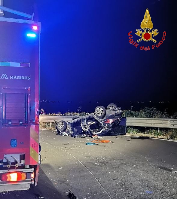Incidente sull’autostrada Siracusa-Modica: due auto hanno investito e ucciso un bovino