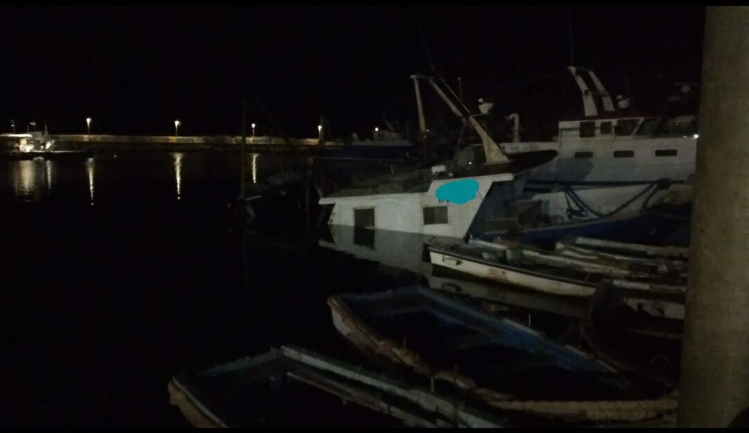 Motopesca affonda al porto di Scoglitti: per fortuna non ci sarebbero danni a persone