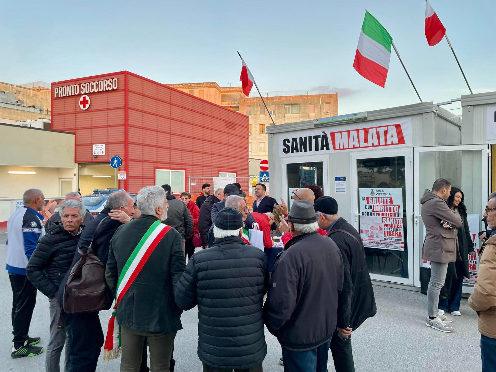 Protesta per la sanità a Vittoria: concluso il sit-in restano solidarietà ma anche critiche ad Aiello