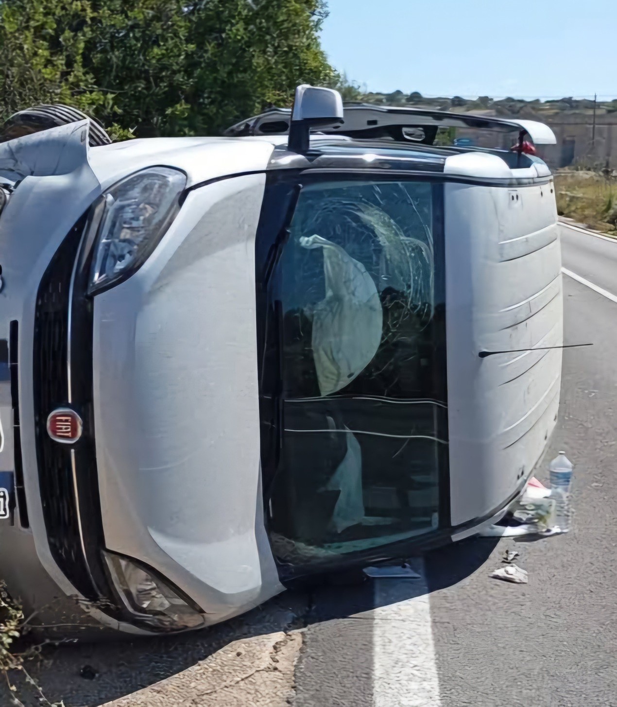 Incidente stradale autonomo sulla SP13 nei pressi di Donnafugata, furgoncino si ribalta, un ferito lieve