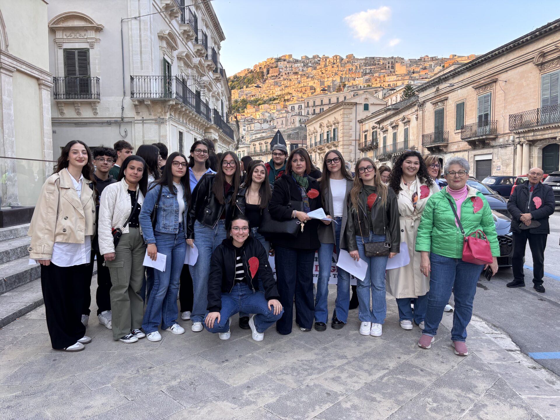 Modica: “Non un minuto di silenzio” per ricordare le vittime di femminicidio (Video)