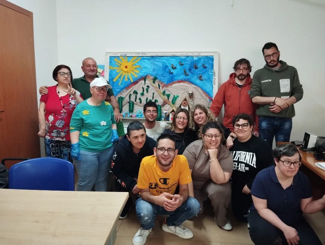 Modica: “Il Riciclo salva il ciclo della natura” l’opera dei corsisti di ‘Diversamente Formazione’