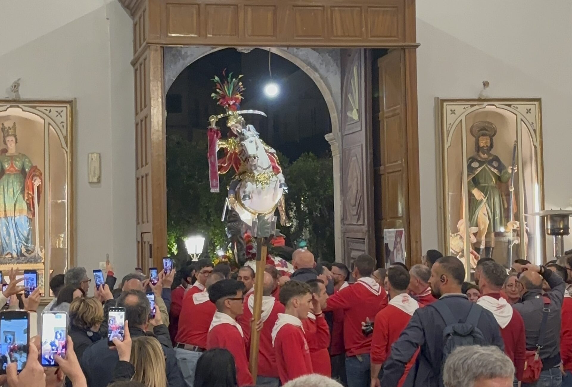 La Festa di San Giorgio va in archivio a Modica, tra tante emozioni e qualche polemica (6 video)