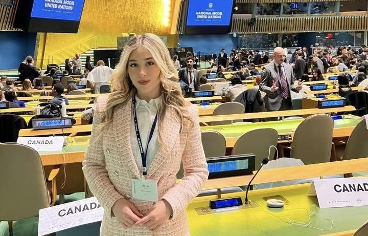 New York: Giulia Alabiso studentessa di Santa Croce premiata con il Peer Award