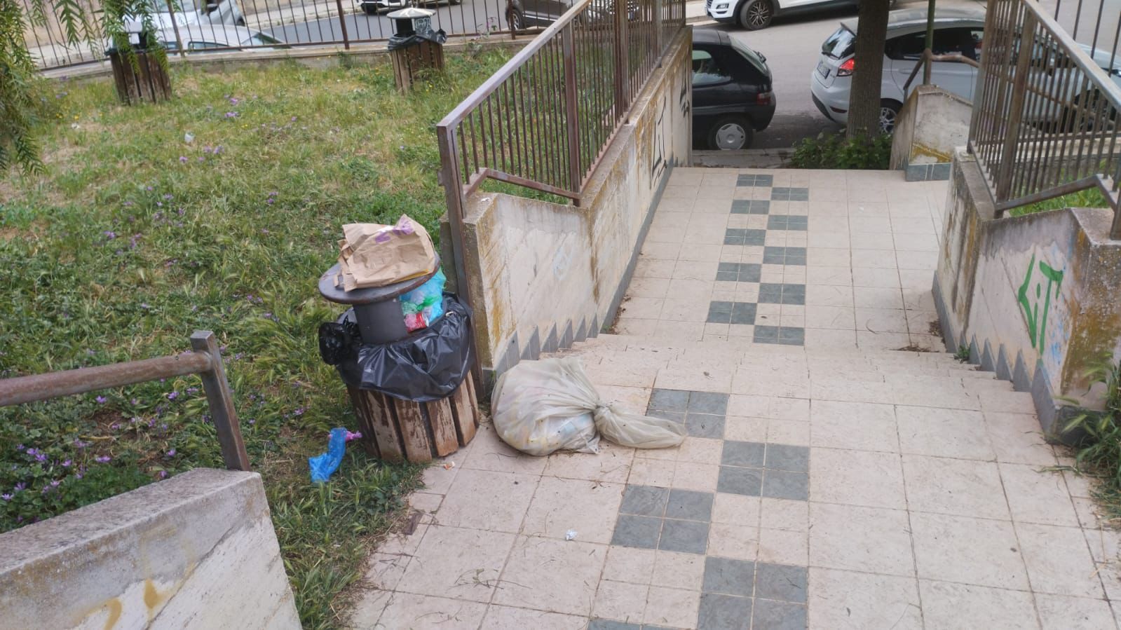 Ragusa: la villetta di via Mongibello in assoluto abbandono, la denuncia della consigliera Caruso
