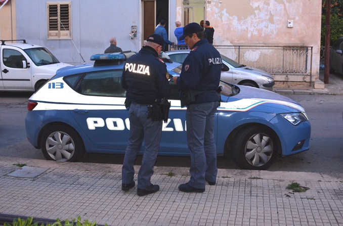 Ispica: Casa occupata abusivamente da stranieri, restituita alla proprietaria grazie al “pacchetto sicurezza”