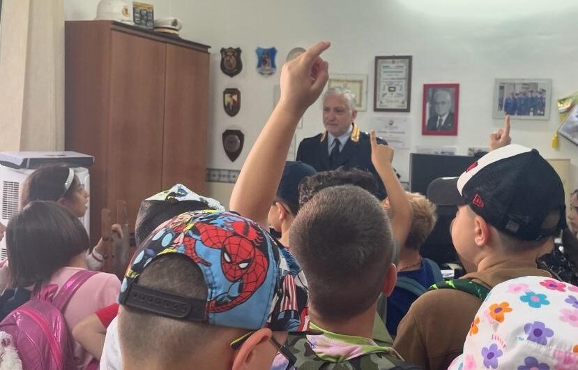 Gli studenti dell’Istituto “Santa Marta-Ciaceri” di Modica in visita al Comando di Polizia Locale