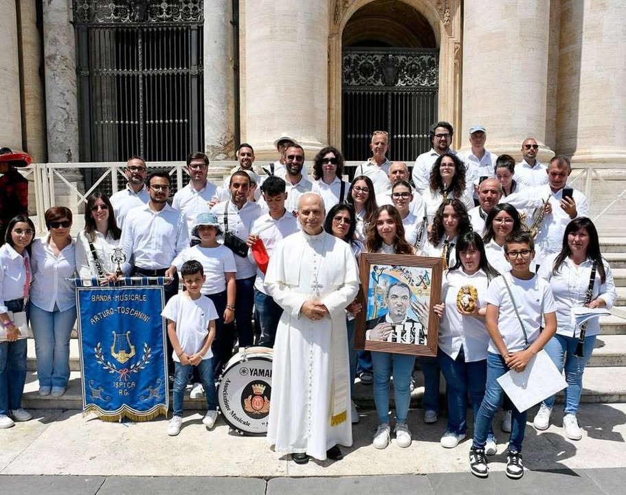 La Banda Musicale “Arturo Toscanini” di Ispica in udienza da Papa Leone XIV