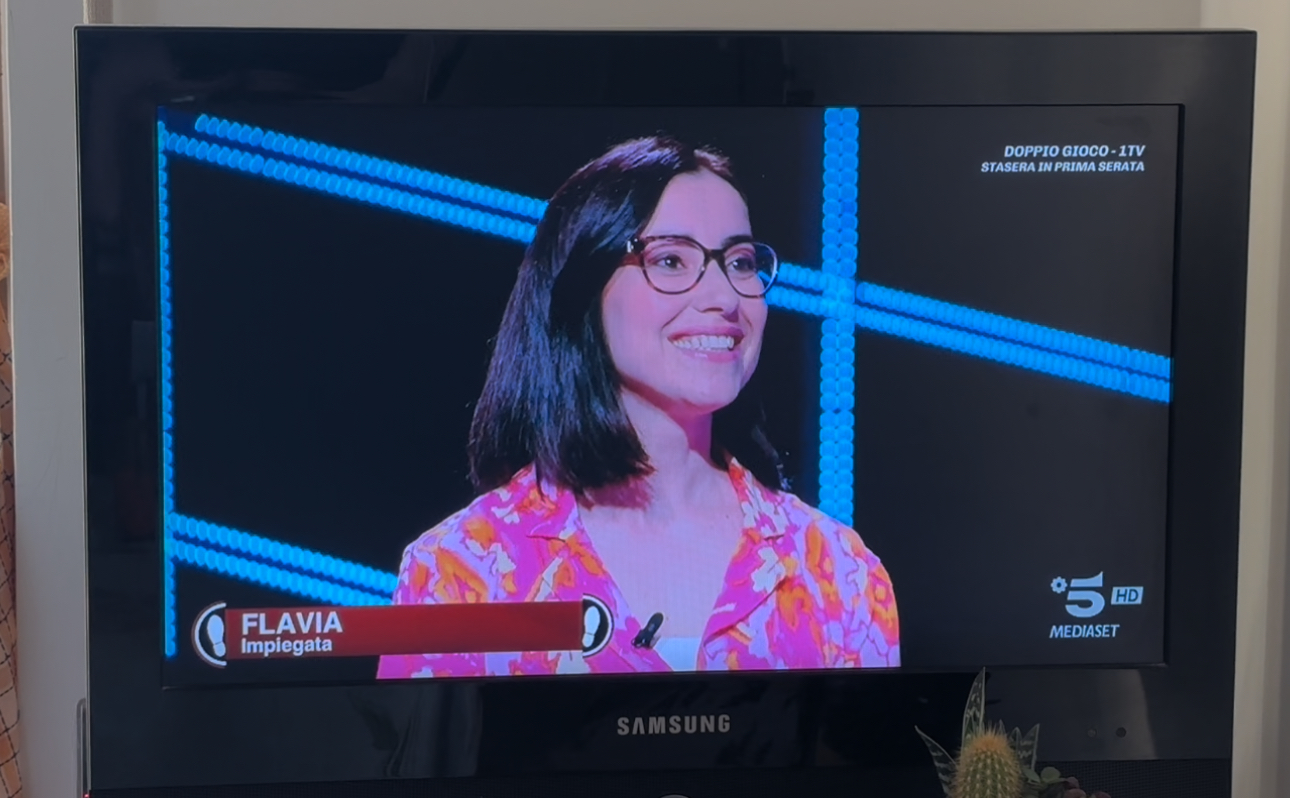 A “Caduta Libera”la simpatia della modicana Flavia conquista Gerry Scotti (video)
