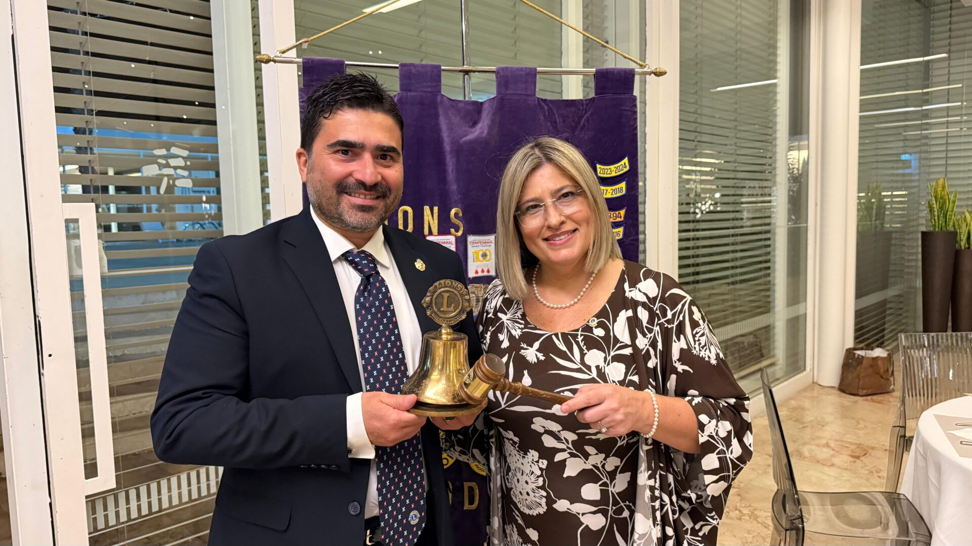 Modica, Lions Club: “passaggio della campana” tra il presidente uscente e Sonia Calabrese