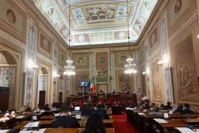 Regione, approvata manovra da 50 milioni. Soldi anche per il Consorzio di Bonifica di Ragusa