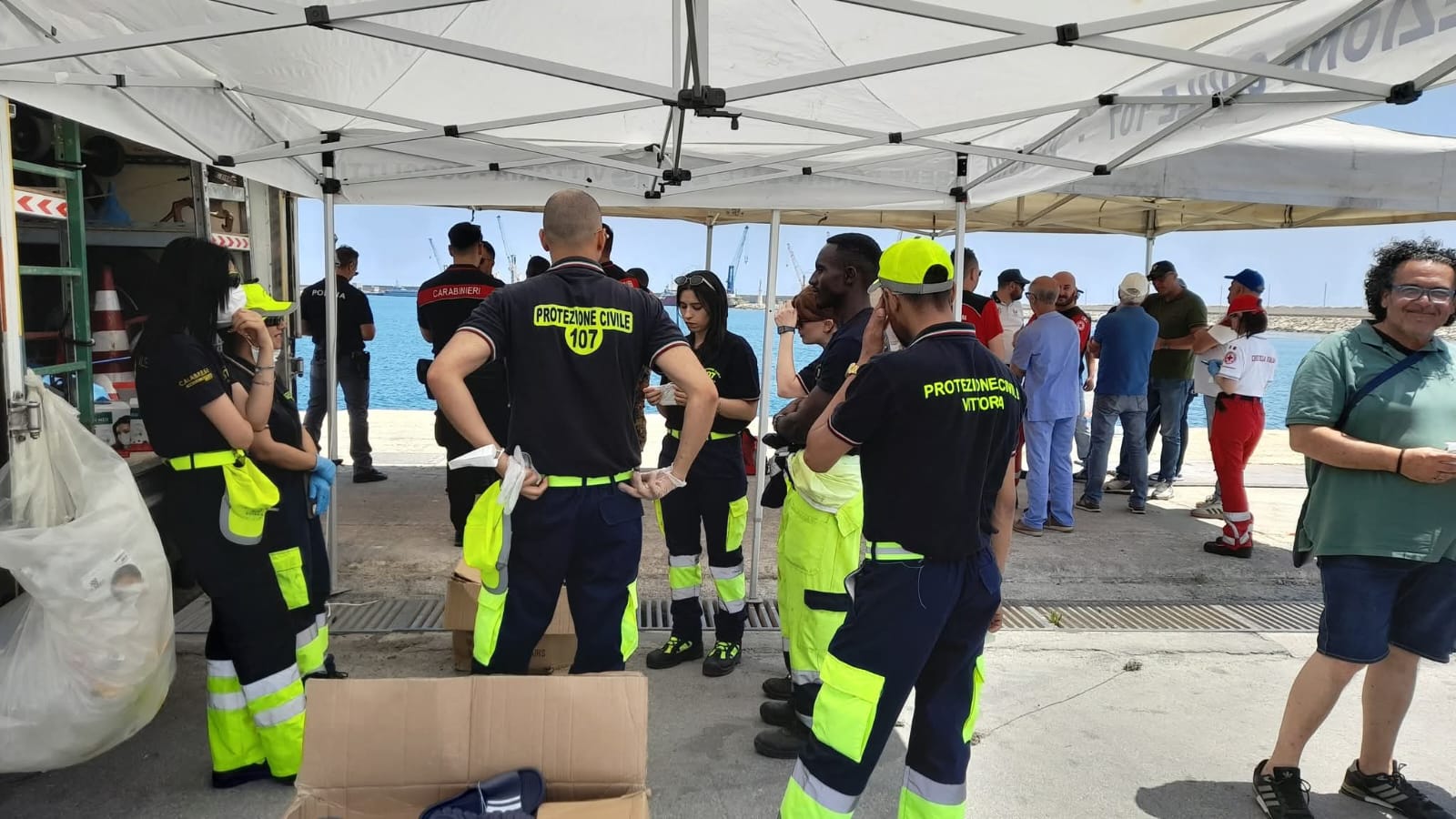 Sbarcati nella notte a Pozzallo 62 migranti salvati dalla Sea EYE