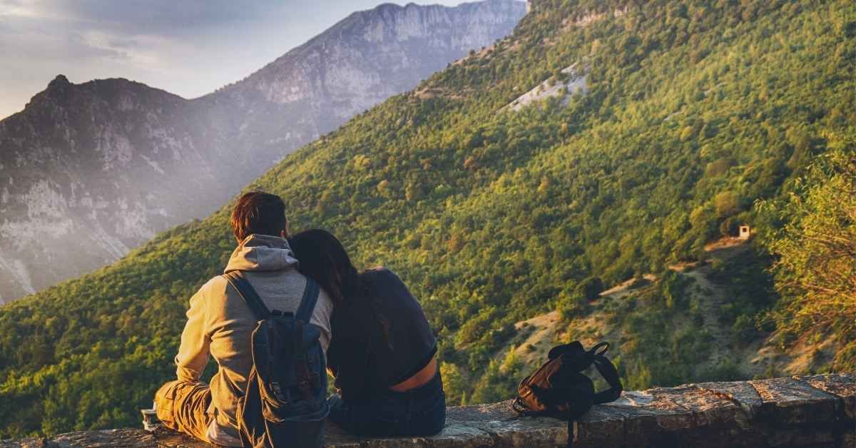 Per la psicologia cos’è l’Amore Platonico? Poco “meno” di un amore, poco “più” di un’amicizia