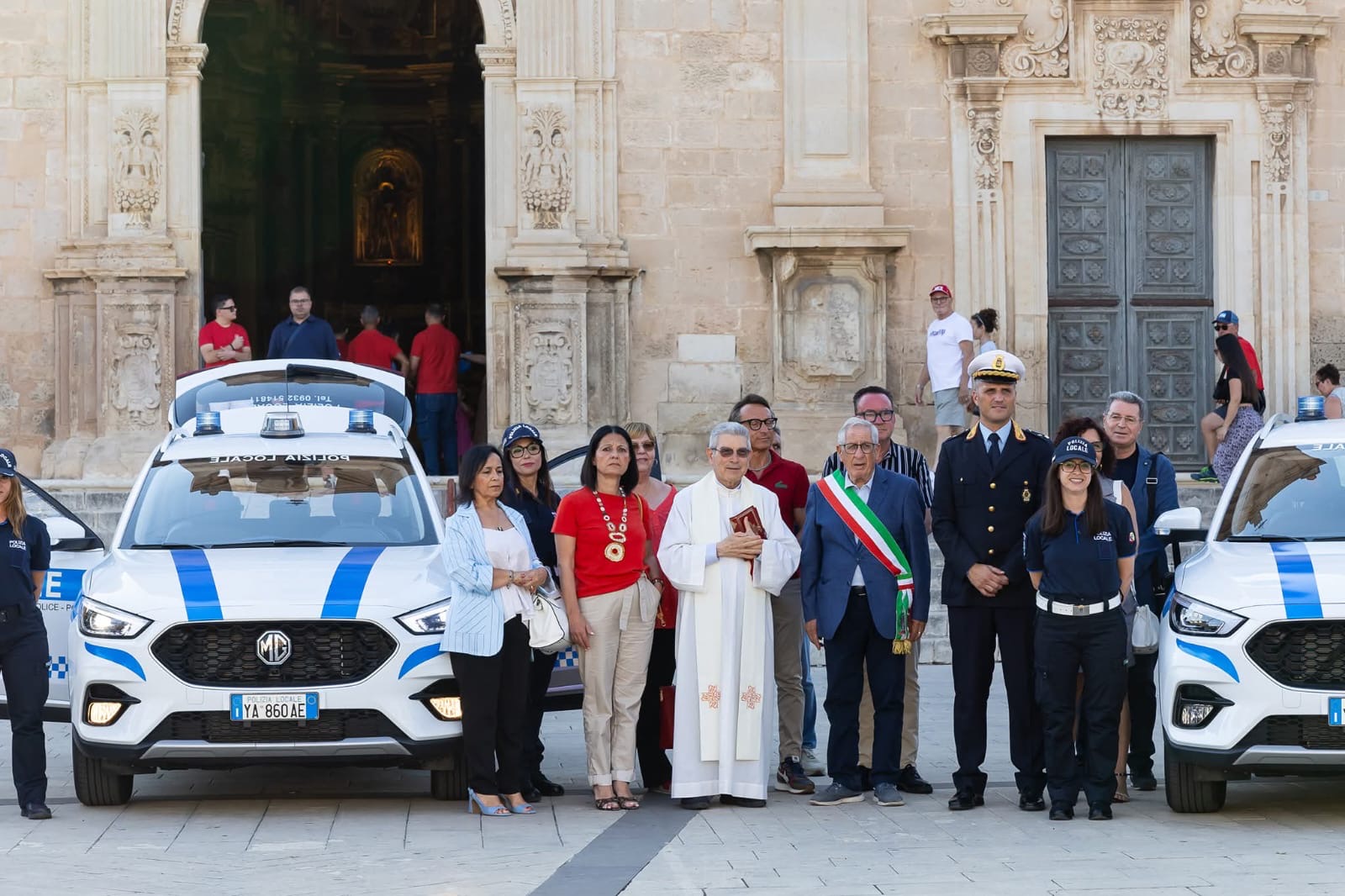 Vittoria, Polizia Locale, consegnate nuove auto  e presentati sei nuovi agenti
