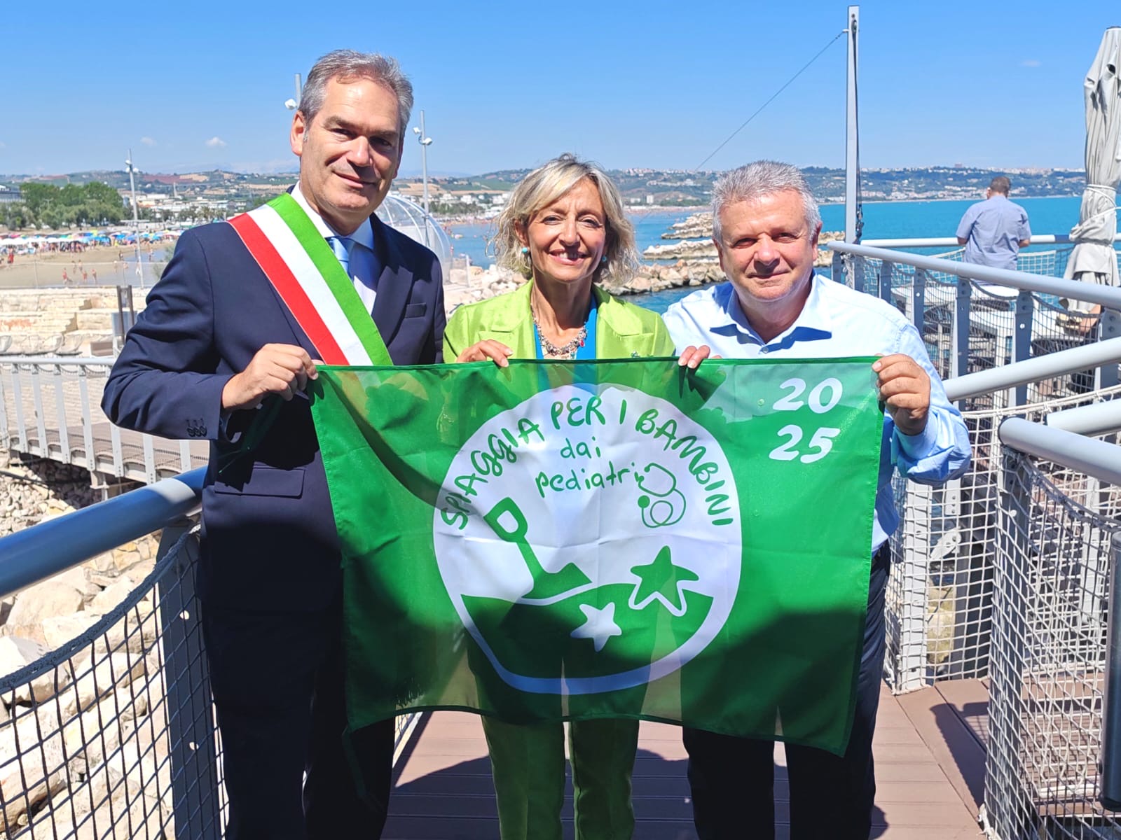 Pozzallo conquista la sua 11esima “bandiera verde” per le spiagge a misura di bambino