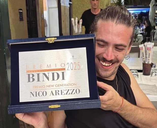 Nico Arezzo riceve il prestigioso Premio Bindi New Generation