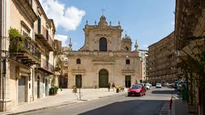 Modica, celebrati a Santa Maria i funerali della professoressa Gingina Bergamasco