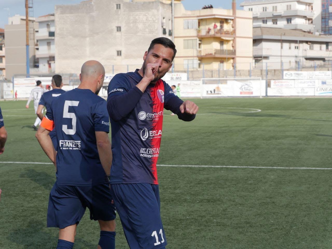 Modica Calcio: Luca Savasta ritorna in rossoblù, un grande colpo per la squadra di Raciti