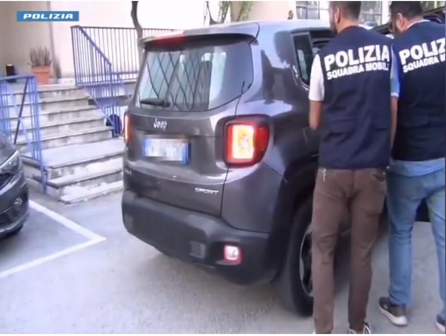 Ragusa, estorce denaro all’ex datore di lavoro: arrestato un albanese di 30 anni