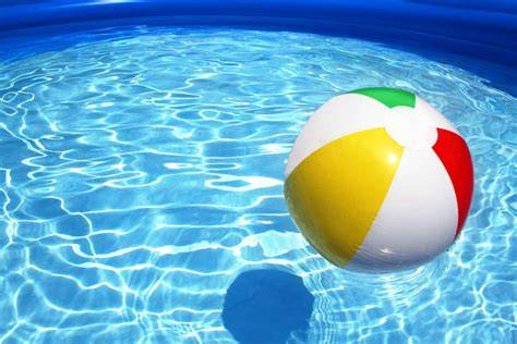 Bimbo di due anni annega nella piscina di casa a Caucana: dramma per una famiglia di Comiso