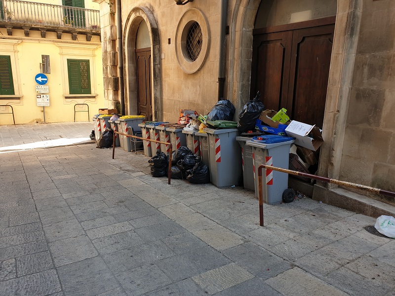 Ragusa, rifiuti e improvvisazione: il nuovo bando nel mirino di Legambiente
