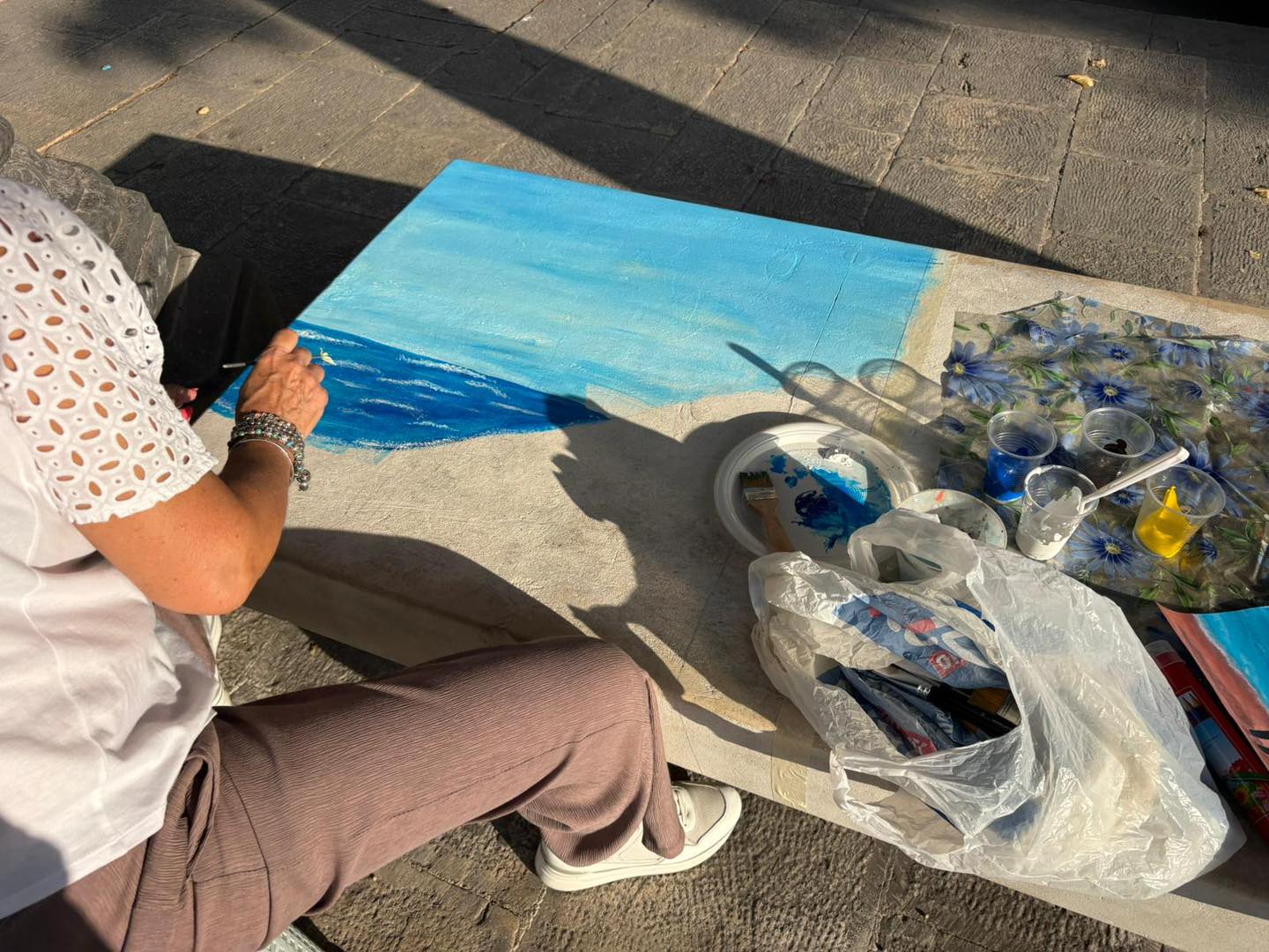 Scicli continua a celebrare il Maestro Camilleri: storie e arte in Piazza Italia