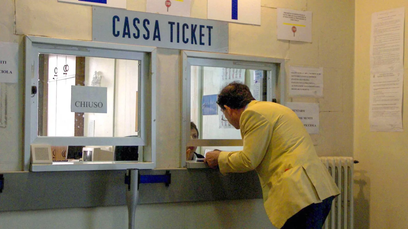L’Unione consumatori di Modica diffida l’Asp 7: abolire subito la maggiorazione sul ticket