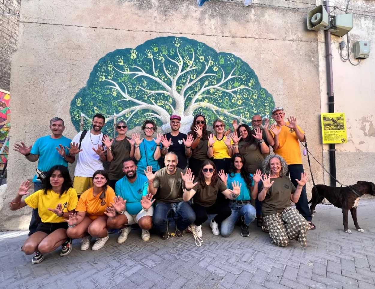 “Mani in Arte” successo a Modica Alta, una speranza per la rinascita del quartiere (Foto)