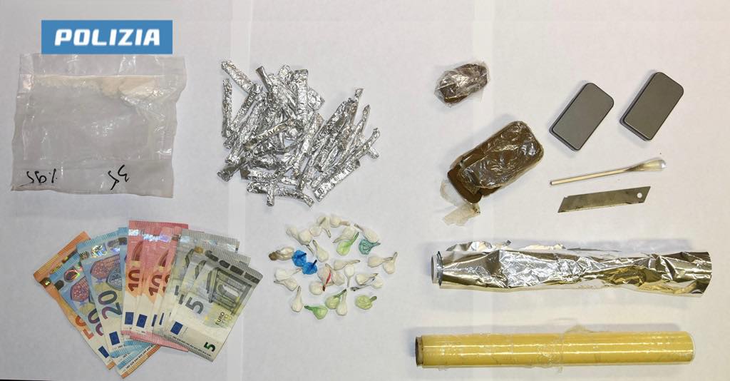 Ragusa, arrestati tre tunisini in una abitazione del centro storico: detenevano hashish e cocaina