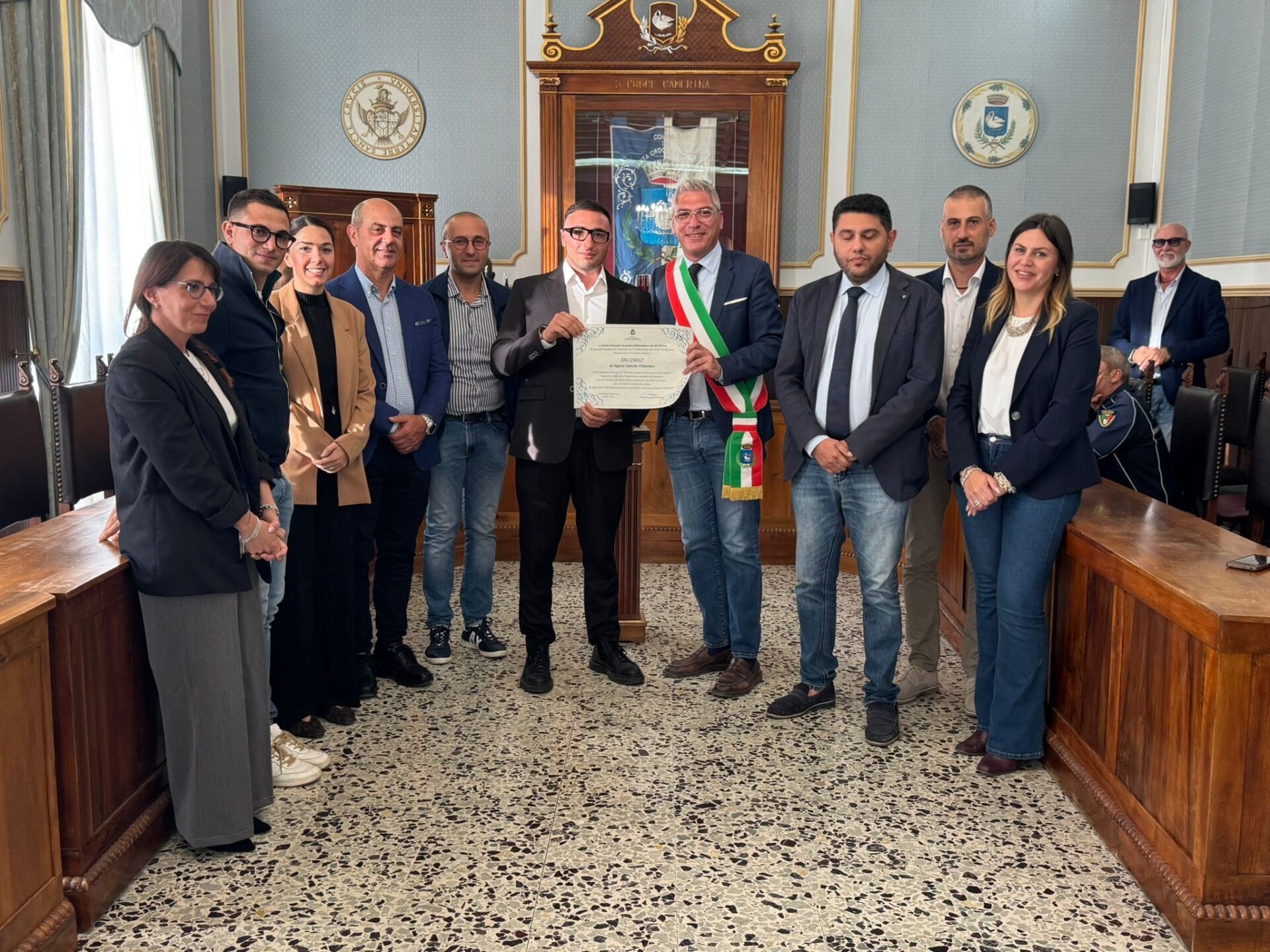Si tuffano in mare per salvare dei bagnanti: encomi del comune di Santa Croce Camerina
