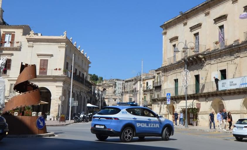 Modica, Polizia di Stato scopre autore spaccata ad una gioielleria di Comiso, arrestato