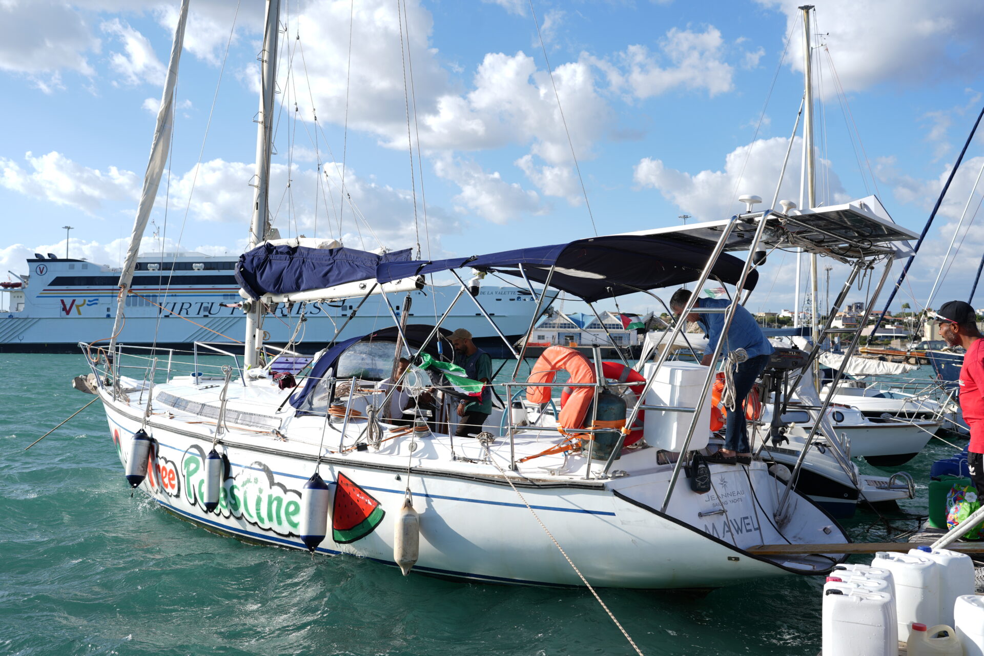 Partita oggi da Pozzallo la barca della Global Sumud Flotilla, dopo il guasto, andrà in Tunisia