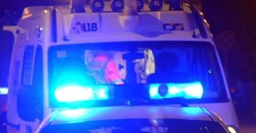 Ragusa, due incidenti in poche ore: pedoni travolti in centro e auto ribaltata sulla SP 25