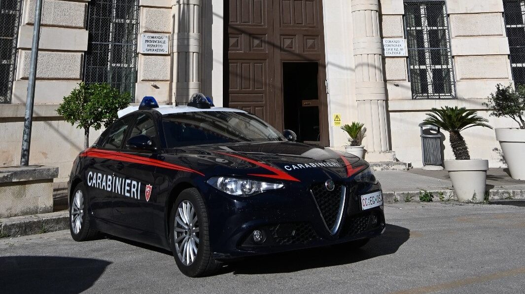 Ragusa Ibla, chiude in casa una connazionale: arrestato 29enne tunisino