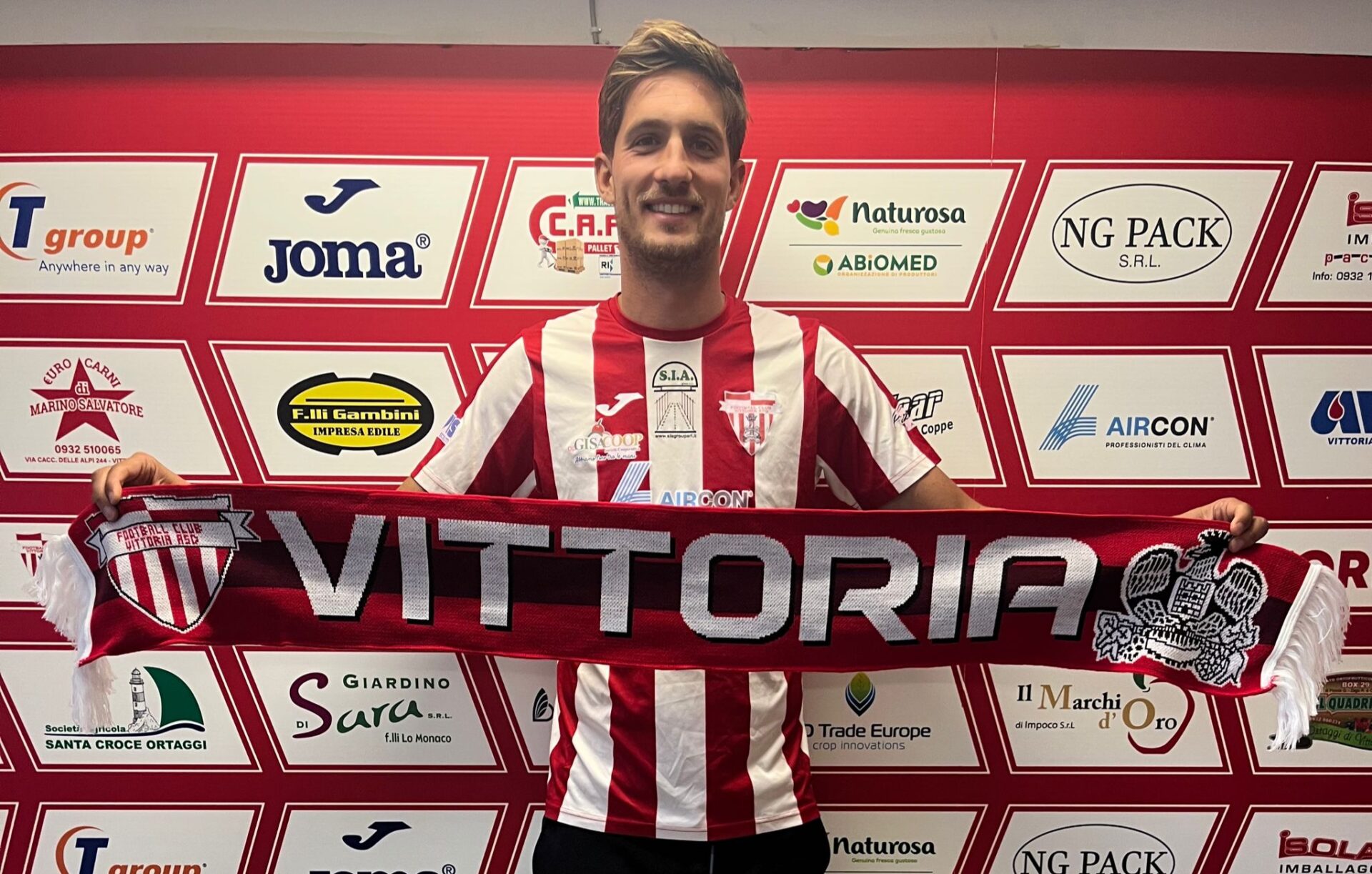 Calcio, il Vittoria ufficializza l’acquisto di Marko Maletic