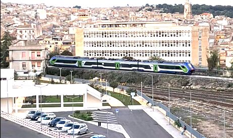 Rinviata la riapertura e spunta il treno di Natale: tutta la Sicilia viaggia, tranne Ragusa