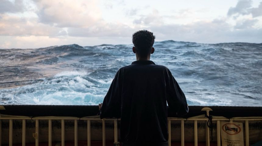 Pozzallo, incrocia lo sguardo di chi lo torturava: migrante denuncia aguzzino