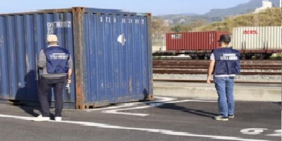 Pozzallo al centro della rotta delle auto rubate, due arresti