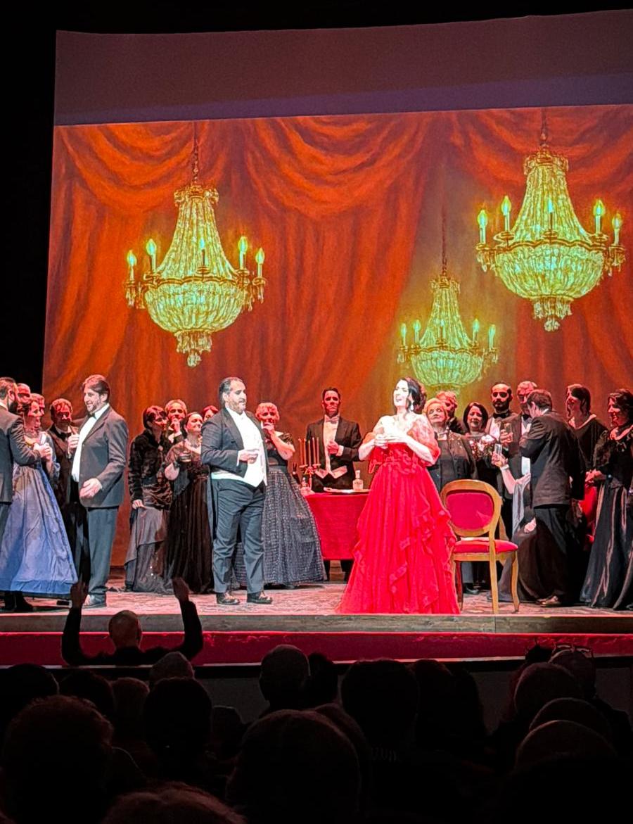 Modica, inaugurazione sold out per la nuova stagione musicale al Garibaldi con la Traviata
