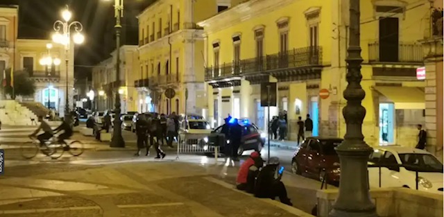 Un bambino aggredito e rapinato riaccende il dibattito sulla sicurezza a Vittoria