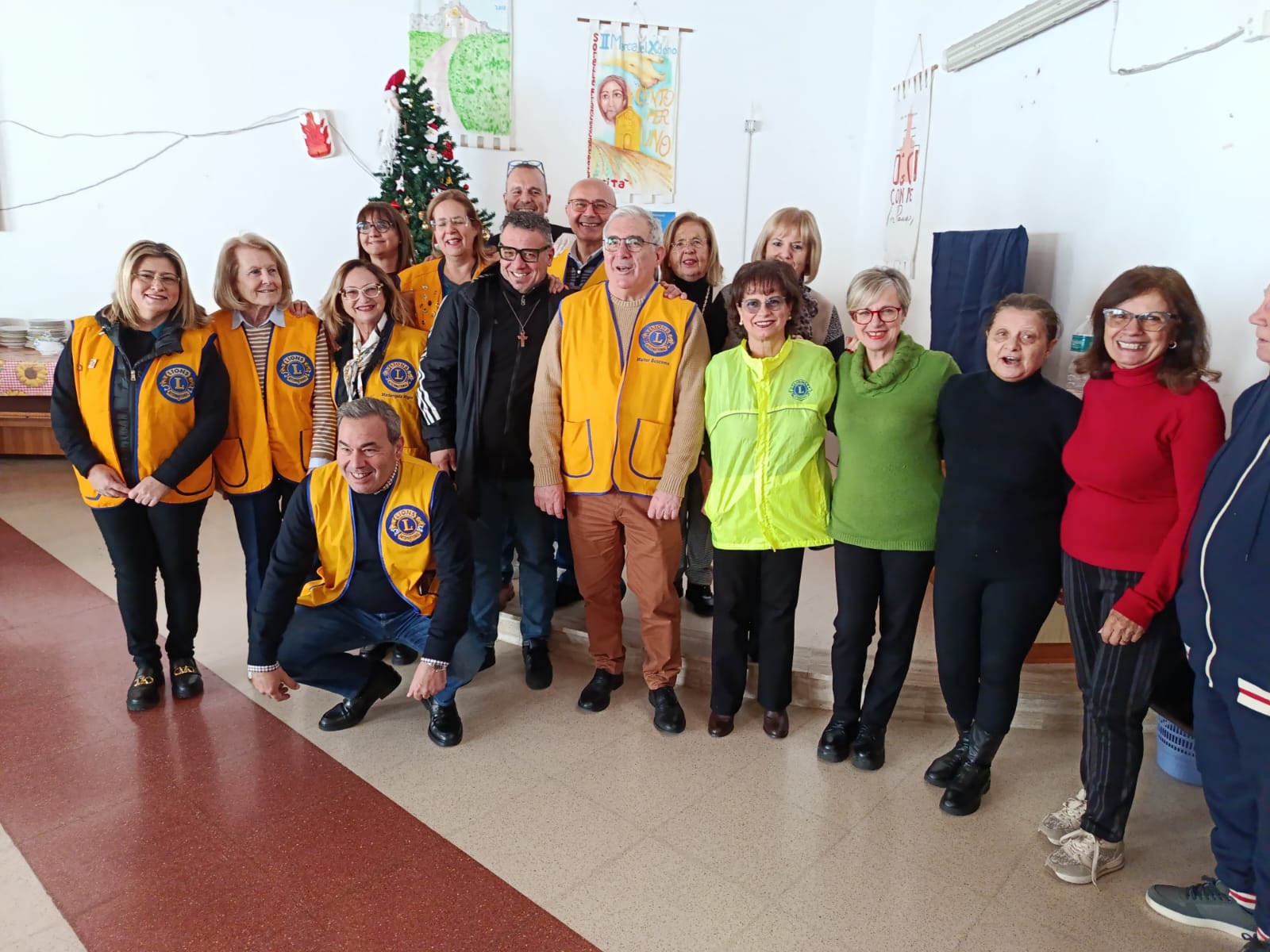 Pozzallo: “Aggiungi un posto a tavolo” il Lions Club Modica in cucina per le famiglie bisognose