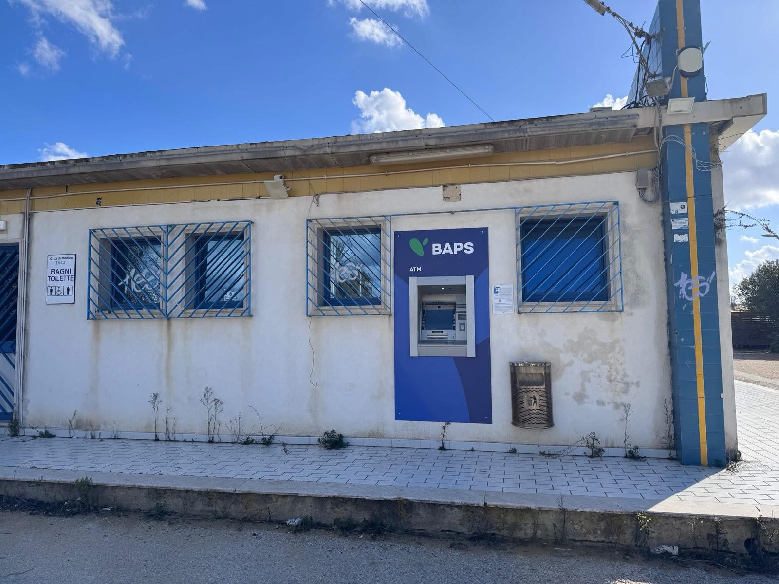 Marina di Modica scoppia la protesta per il bancomat, tutti contro la posizione decentrata