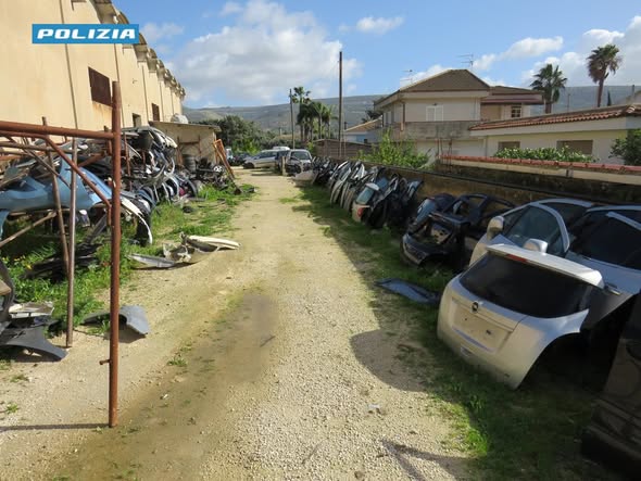 Comiso, la Polizia di Stato denuncia due persone per ricettazione