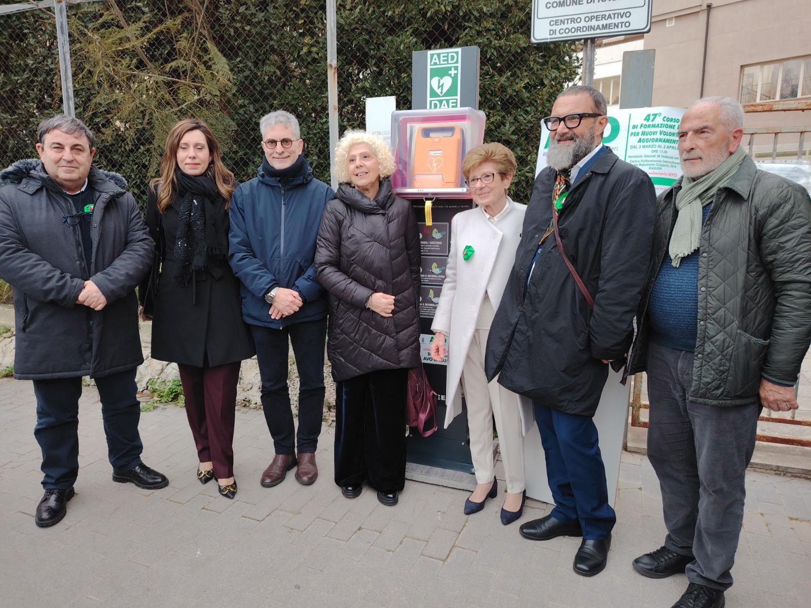 Ragusa sempre più sicura e cardioprotetta, l’AVO dona nuovi defibrillatori