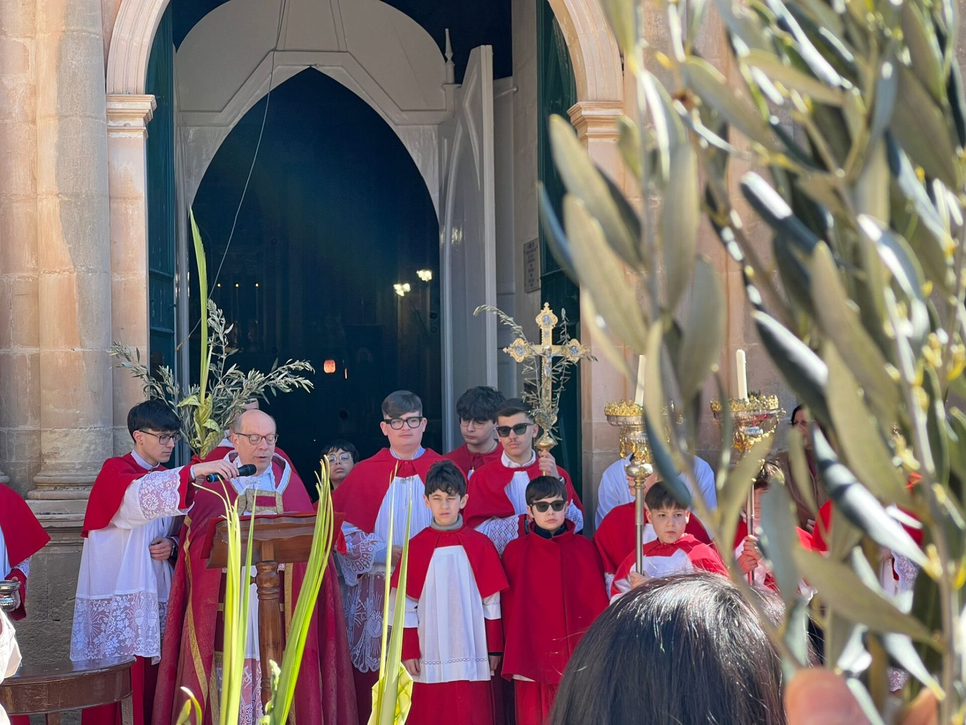 Ragusa, la Settimana Santa entra nel vivo: folla al Giardino Ibleo e prime processioni