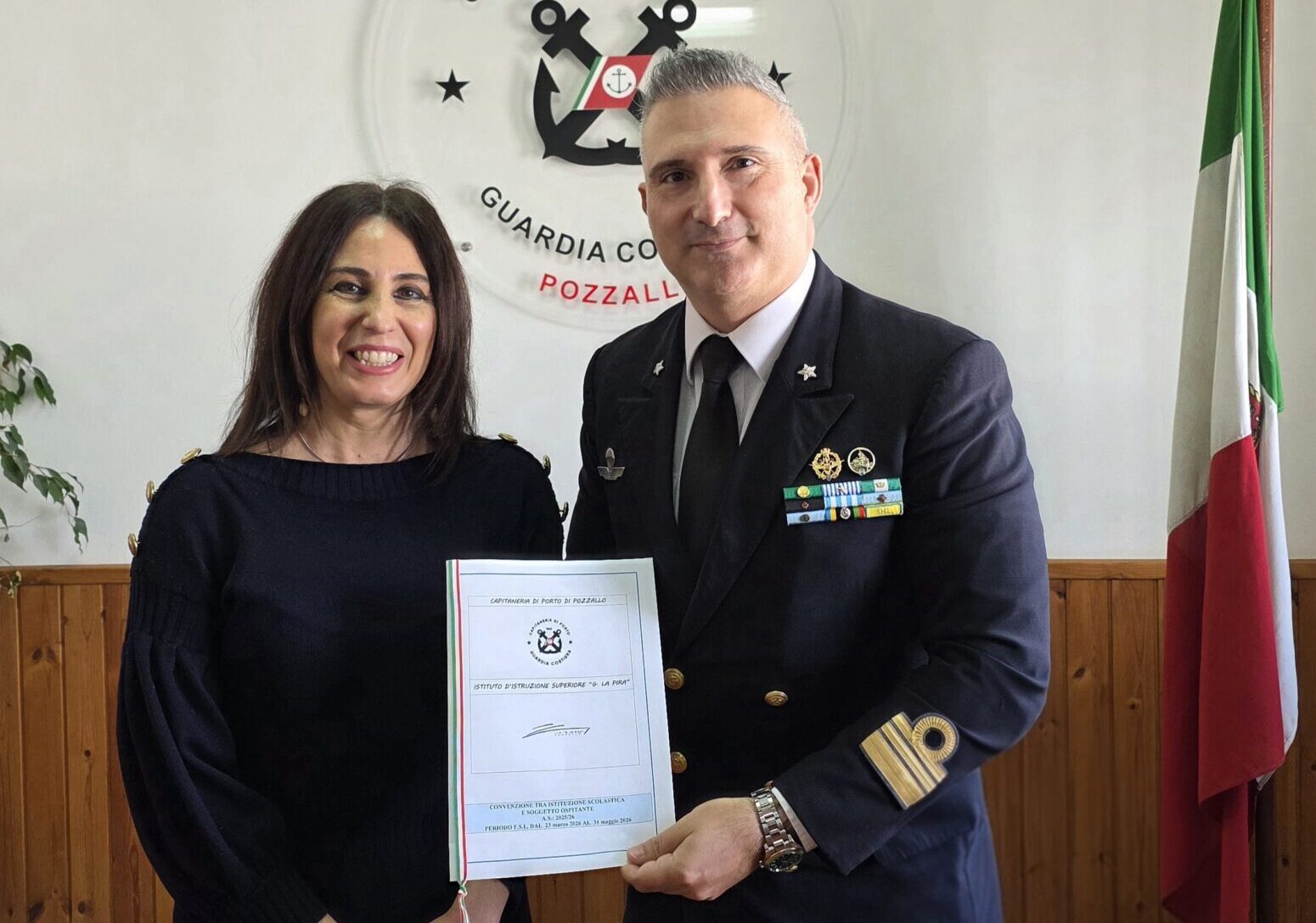Non solo libri: i ragazzi del La Pira prendono il comando alla Capitaneria di Porto